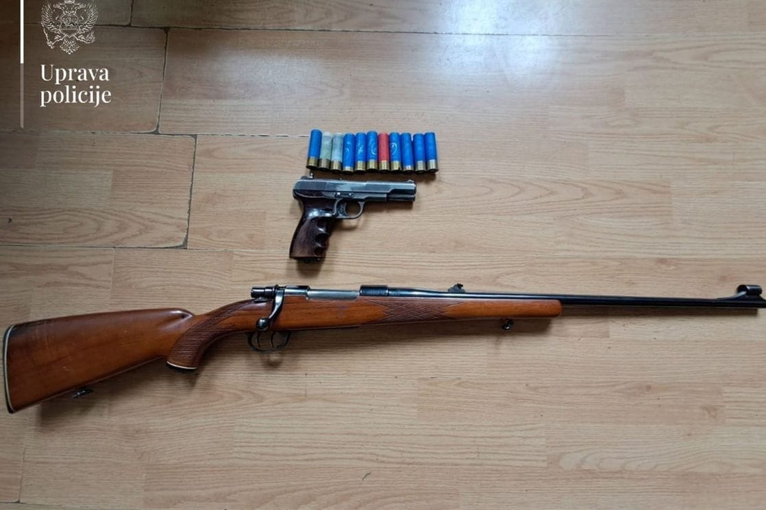 Uprava policije crne gore, oduzeti predmeti, lovacka puska i municija